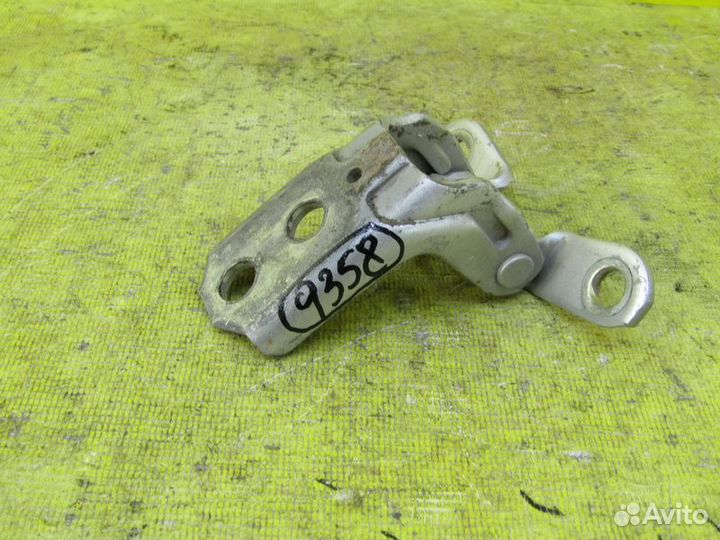 Петля двери Nissan Note 15г 9358