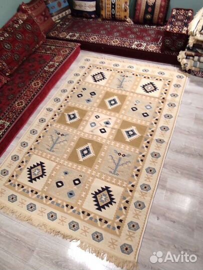 Двусторонние тканные ковры из фабрики