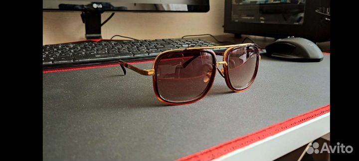 Солнцезащитные очки