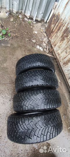 Michelin X-Ice North 4 205/55 R16