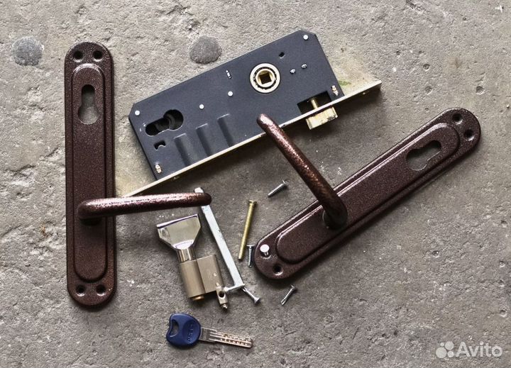 Вскрытие замков. Вскрытие дверей. Замена замков