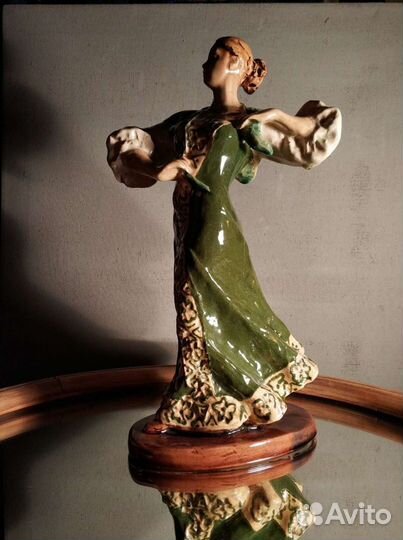 Скульптура старая Гжель 