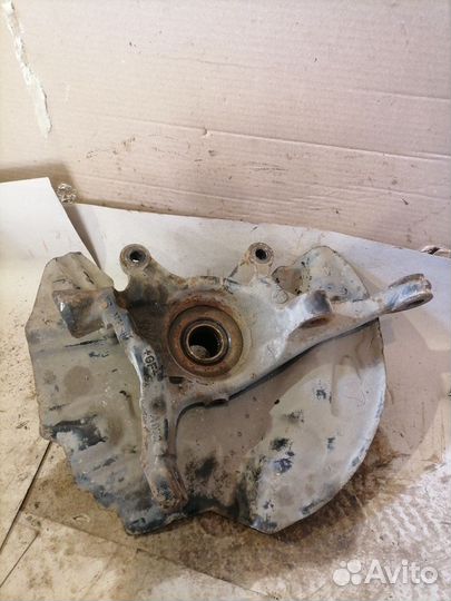 Кулак поворотный передний правый BMW X5