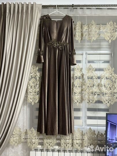 Вечернее платье