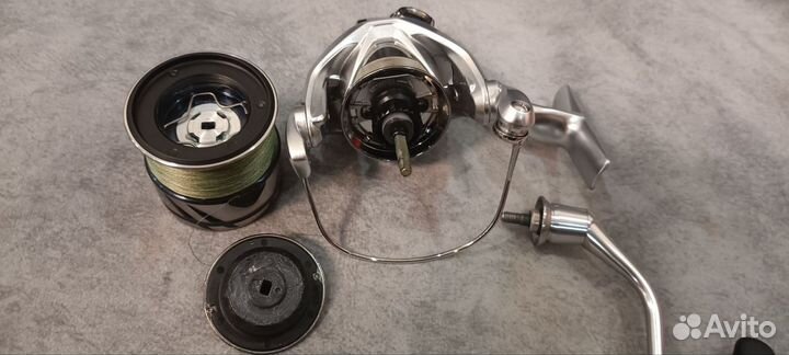 Shimano 23 stradic c3000