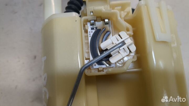 Насос топливный электрический Lexus GX, 2003