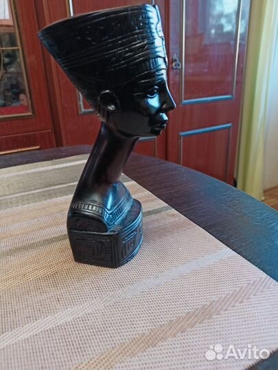 Статуэтка Нефертити