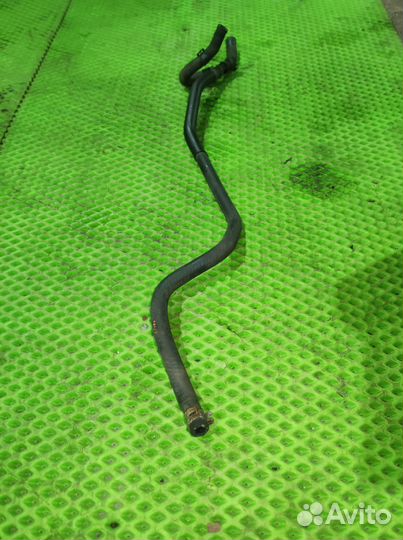 Патрубок системы охлаждения Skoda Rapid