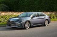 Toyota Avalon XX50 (2018—2026) Седан