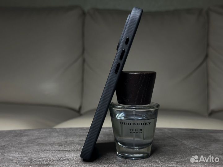 iPhone 16 Pro Max. Pitaka Protective Case + Grip 3