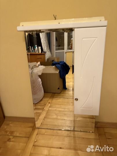 Тумба для ванной с раковиной и зеркалом