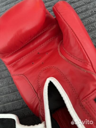 Боксерские перчатки Green Hill