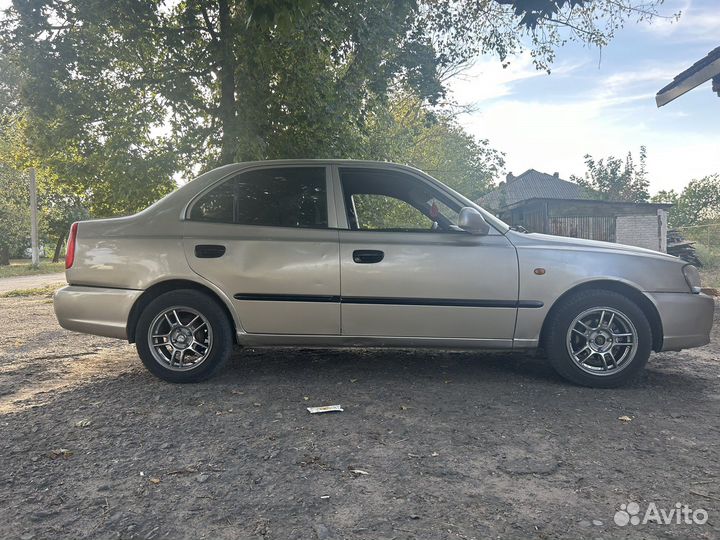 Hyundai Accent, 2005