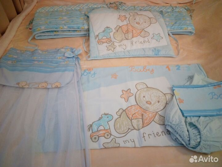 Бортики, одеяло, подушка, балдахин в детскую