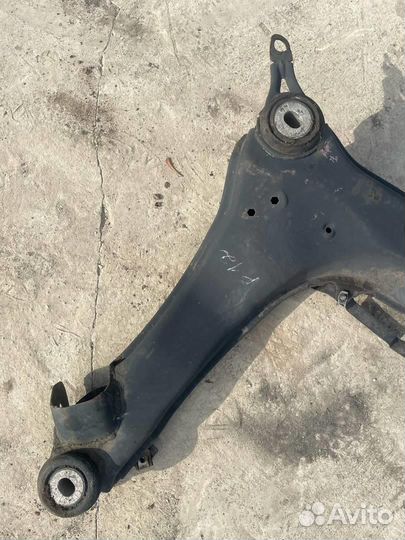 Подрамник передний 8E0399313BD