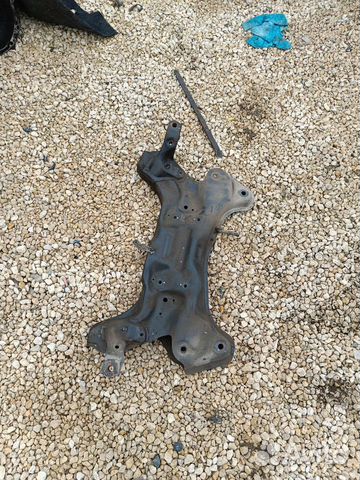 Подрамник балка передняя Kia Rio 3 Hyundai Solaris