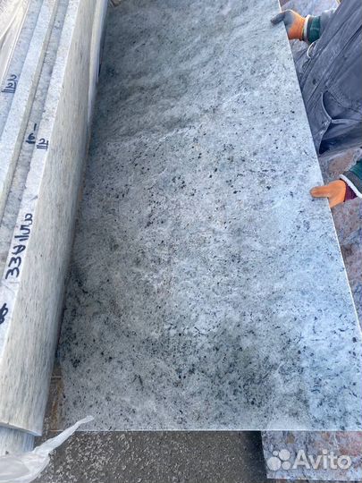 Столешница для кухни гранит Colonial White