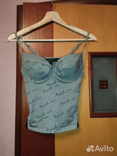 Топ с чашечками