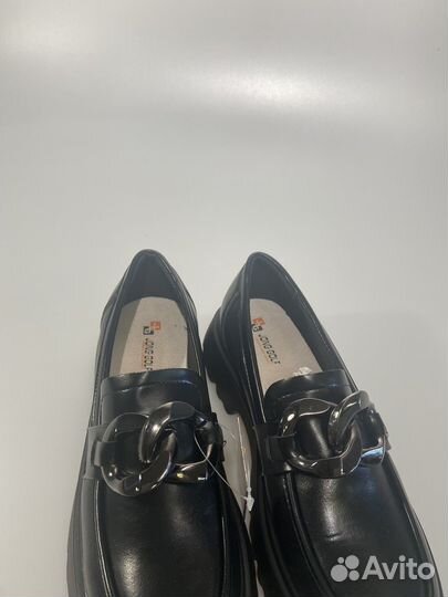 Туфли для девочки 37 размер новые