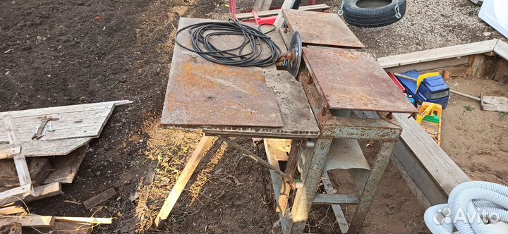 Циркулярный станок с фуганком