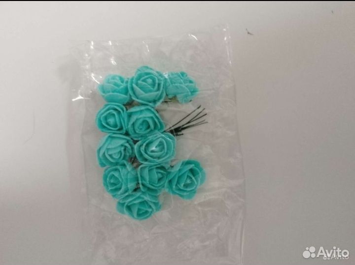 Розы из фоамирана на провалке 12шт в наборе