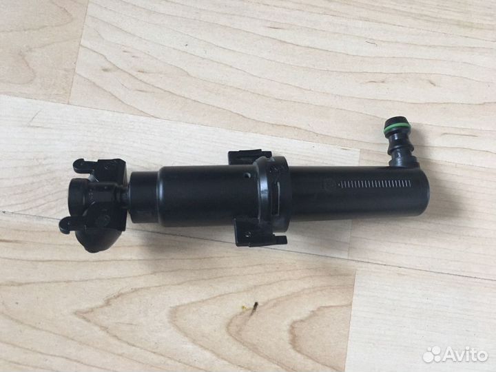 Форсунка омывателя фары правая Volkswagen Tiguan 1