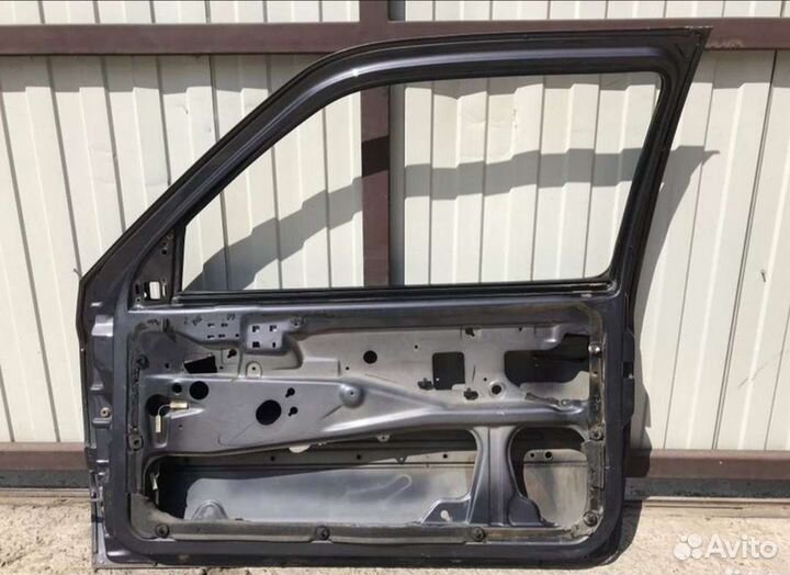 Дверь передняя правая Volkswagen golf 3 купэ