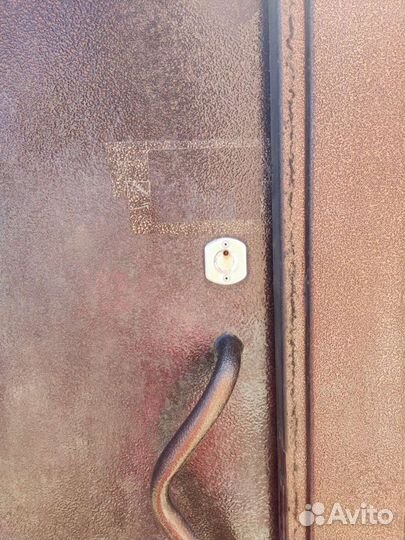 Металлическая дверь бу