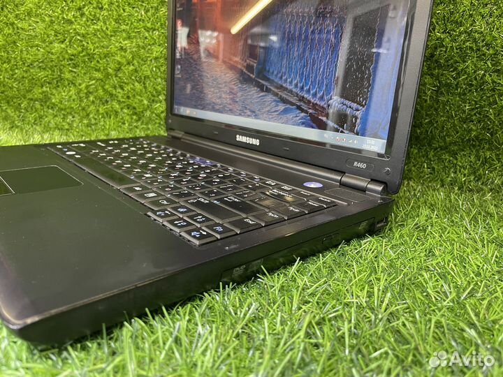 Ноутбук Samsung R460