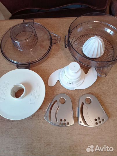 Детали от кухонного комбайна 