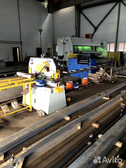 Рубка металла на гильотине