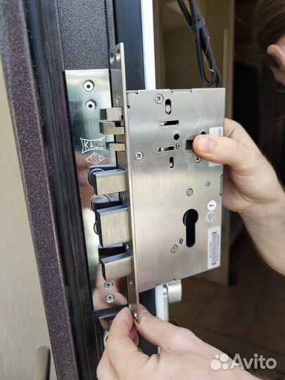 Установка умных/электронных/биометрических замков