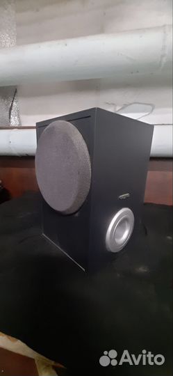 Колонка сабвуфер