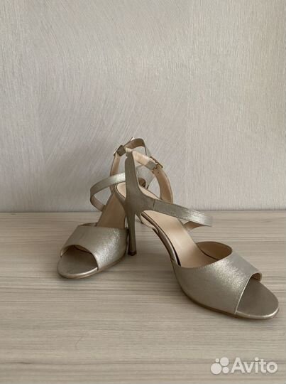 Босоножки 38 размер