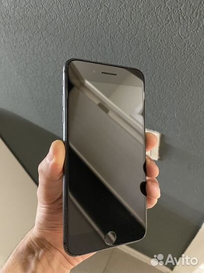 iPhone 8 Plus, 64 ГБ