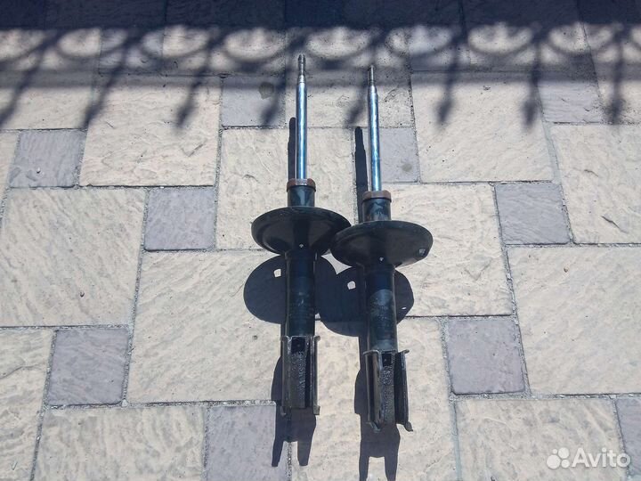 Стойки передние Логан, Ларгус