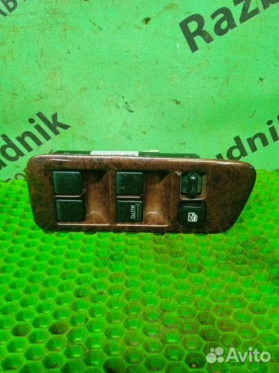 Блок управления стеклоподъемниками Nissan Cefiro