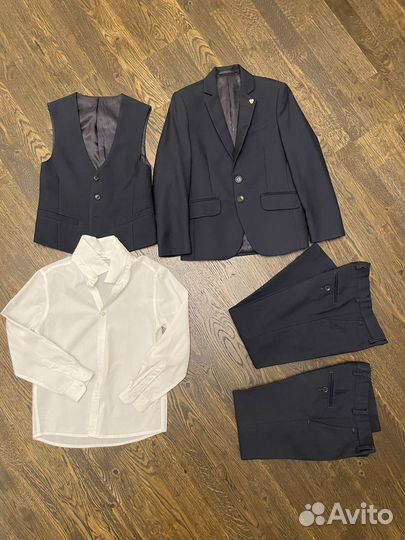 Школьная форма (пиджак, жилет) синяя рост 128