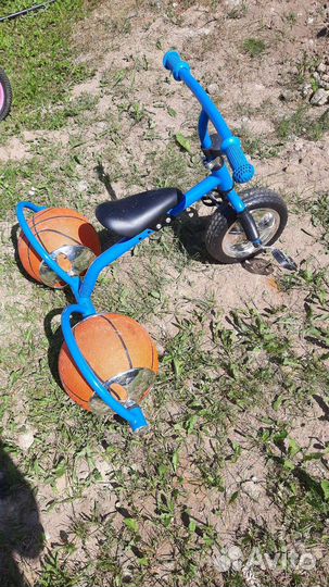 Трехколесный велосипед