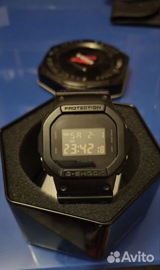 Часы casio g shock DW-5600BB-1E