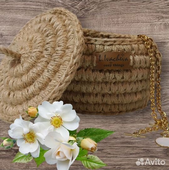 Корзина с крышкой