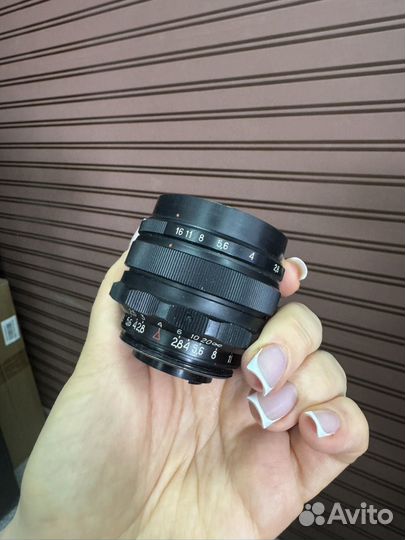 Объектив мир-1 в