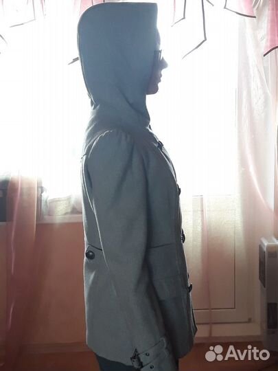 Пальто с капюшоном,куртка р.S