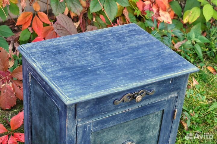 Тумбочка старая