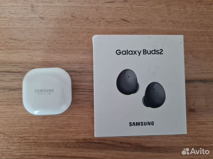 Кейс для наушников Samsung Galaxy buds 2