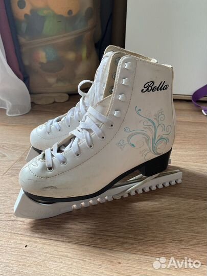 Коньки фигурные женские 36 размер