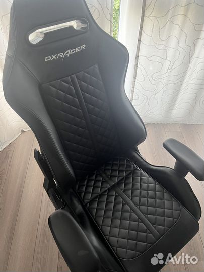 Игровое кресло dxracer