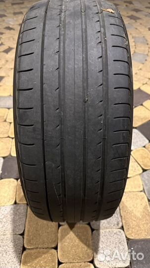Yokohama Advan Sport V105 215/45 R17 91Y