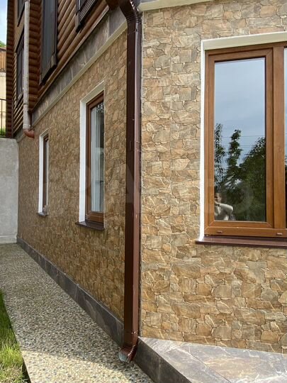 Коттедж 240 м² на участке 4 сот.