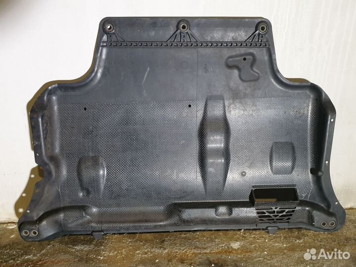 Защита двигателя Volkswagen 5Q0825901/ 3Q0825901